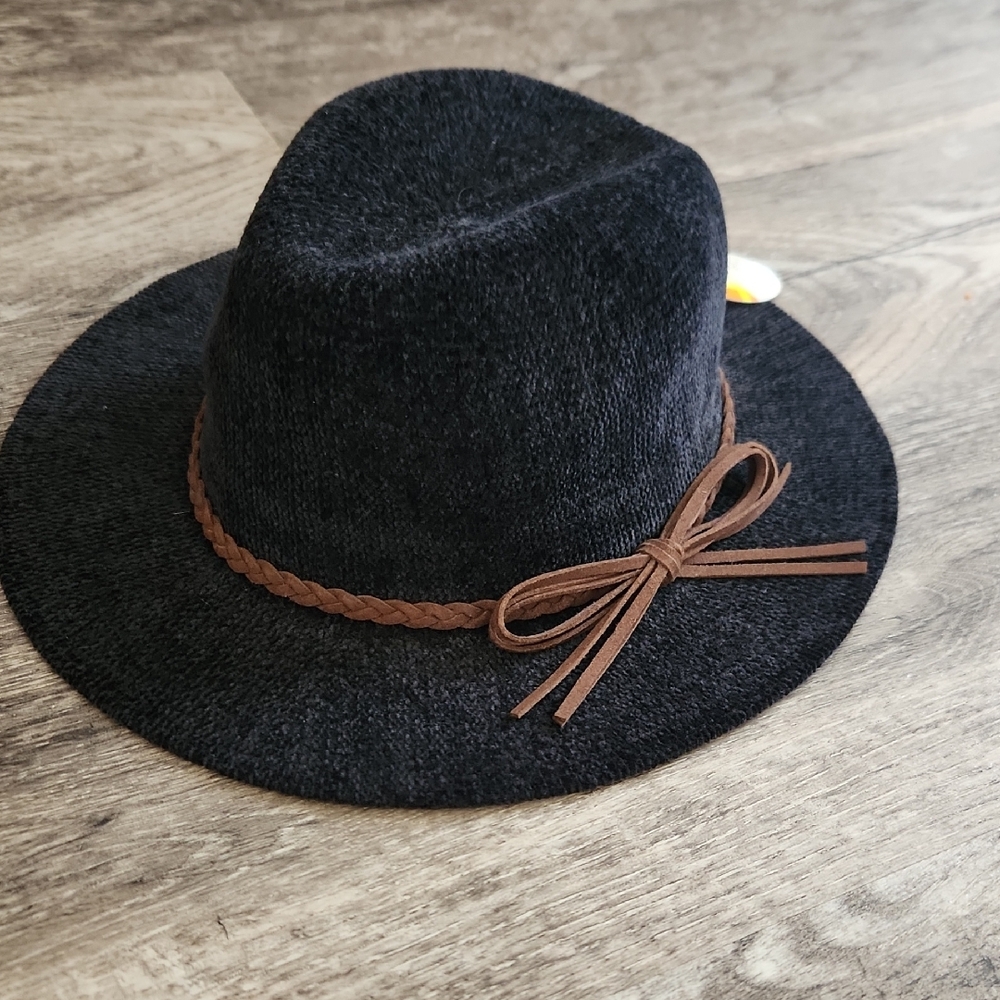 NWT C&C Californina Chenille Black  Hat